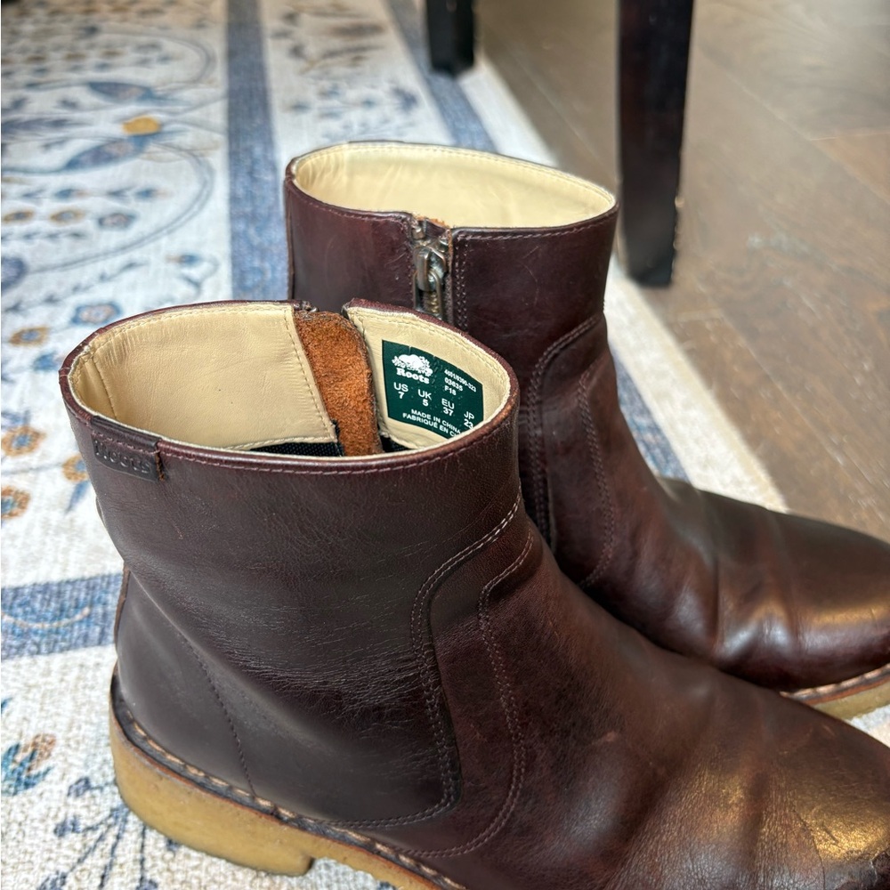 Roots Women's Dark Brown Side-Zip Leather Boots, Size 7 - Picture 12 of 12
